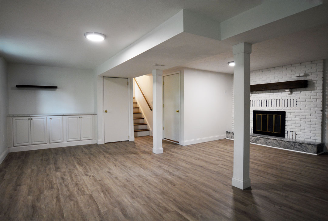 11930 Clark Rd family room