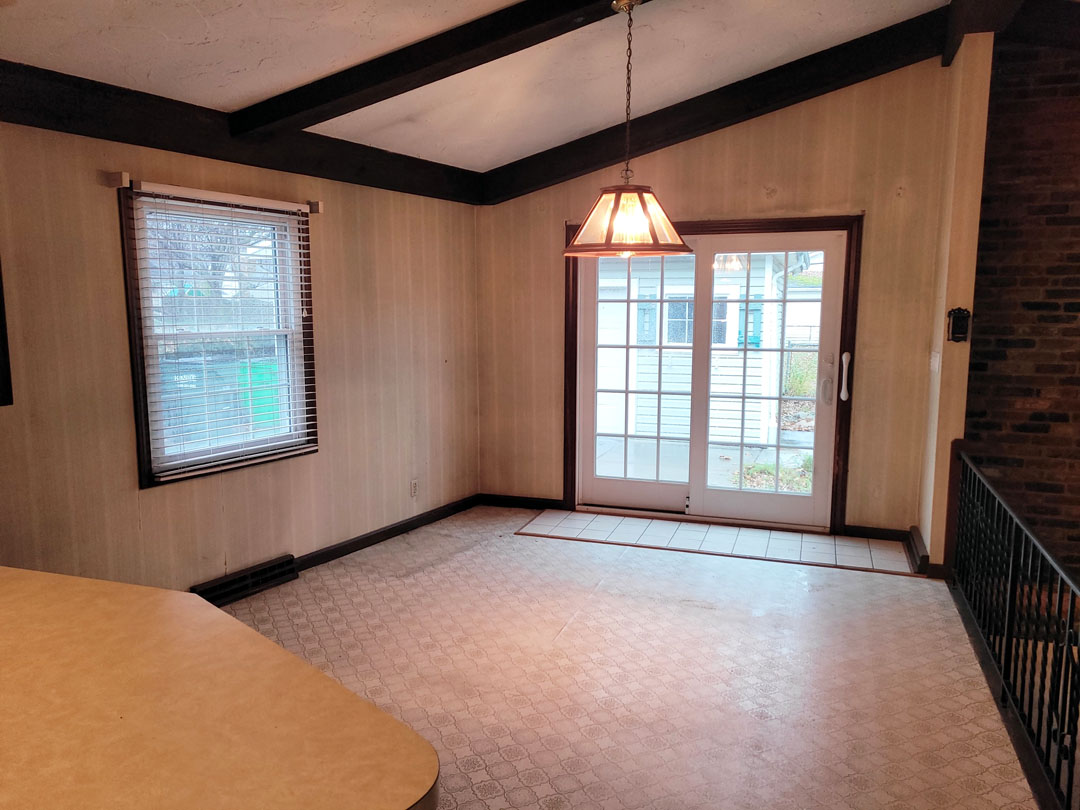 412 E 314th St dining area