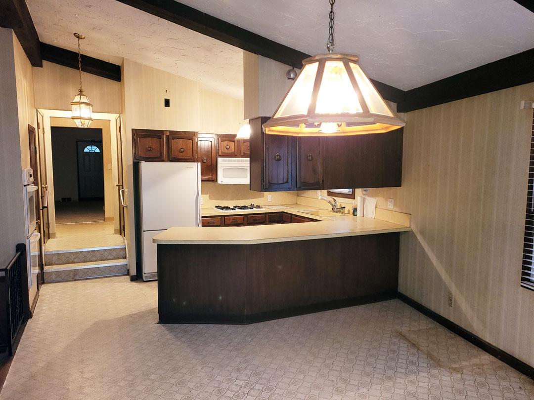 412 E 314th St kitchen 2