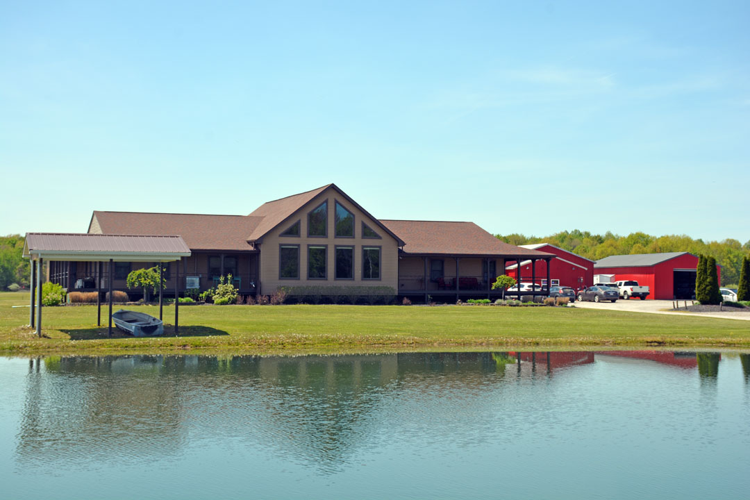 5689 Loveland Rd front