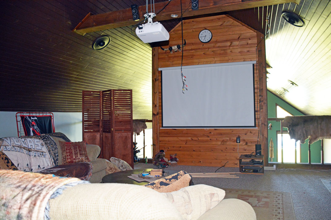 5689 Loveland Rd house