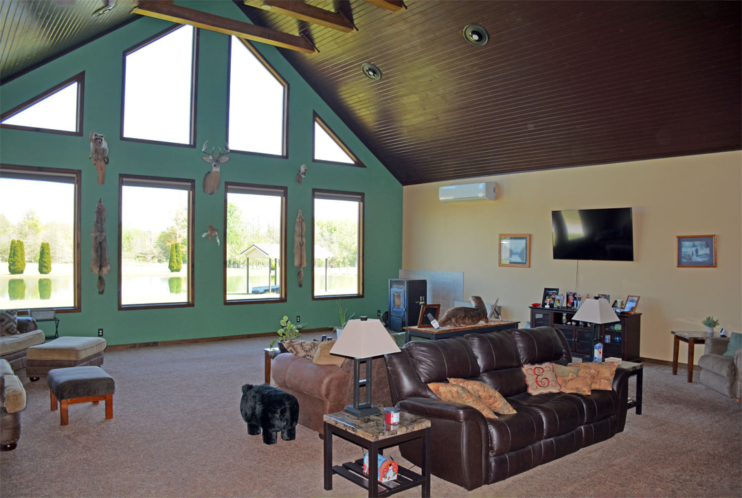 5689 Loveland Rd house