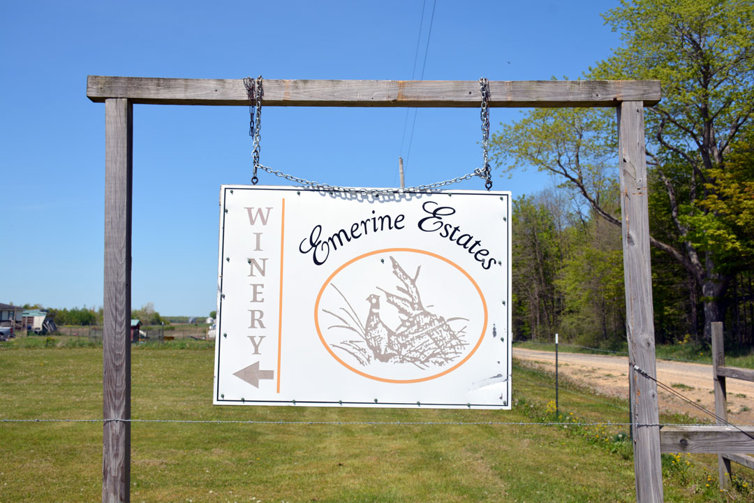 5689 Loveland Rd sign