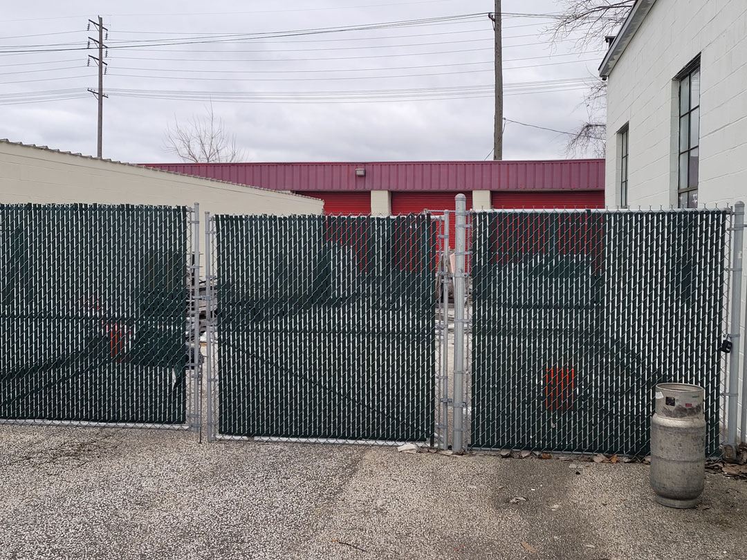 Fenced rear yard