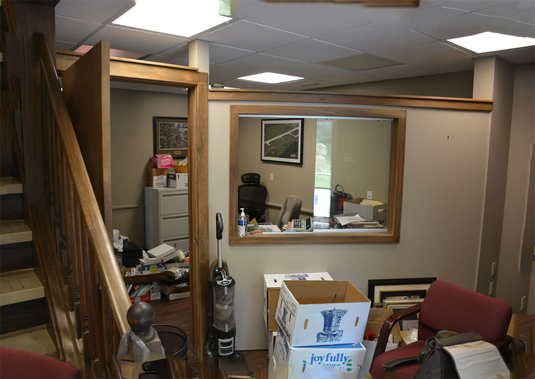 11330 Kinsman office entry