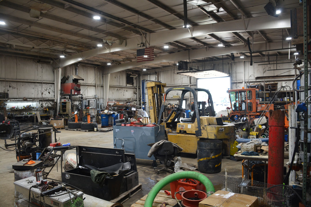 11330 Kinsman warehouse int 3