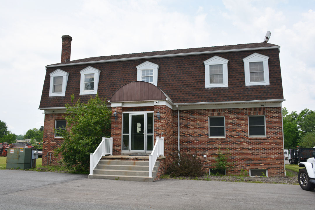 11330 Kinsman Office building