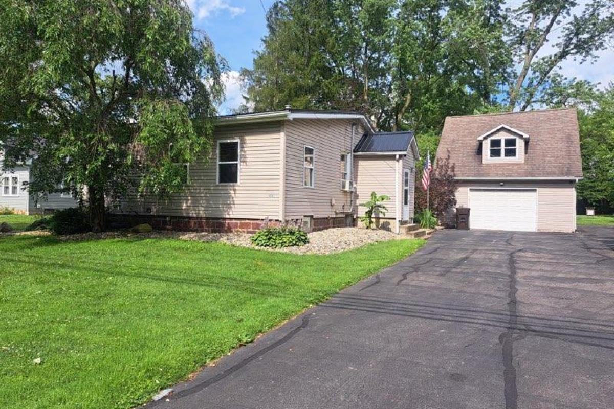 4016 St Rt 7 1/front